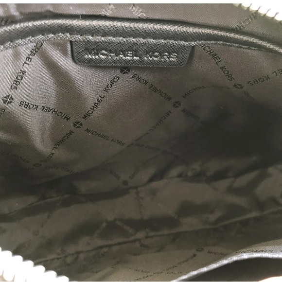 Michael Kors jet set large east west black Signature Crossbody - Picture 3 of 7